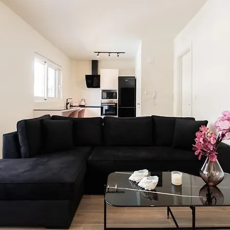 Apartment Blush & Crema