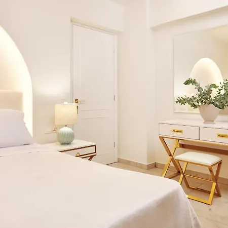 Blush & Crema Apartment