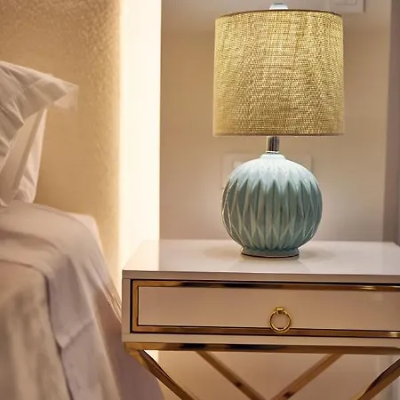 Blush & Crema Apartment *