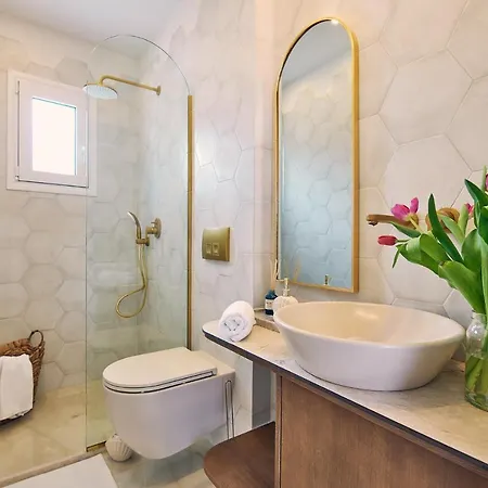 Blush & Crema * Zakynthos Town