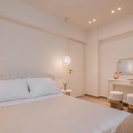 Blush & Crema Zakynthos stad